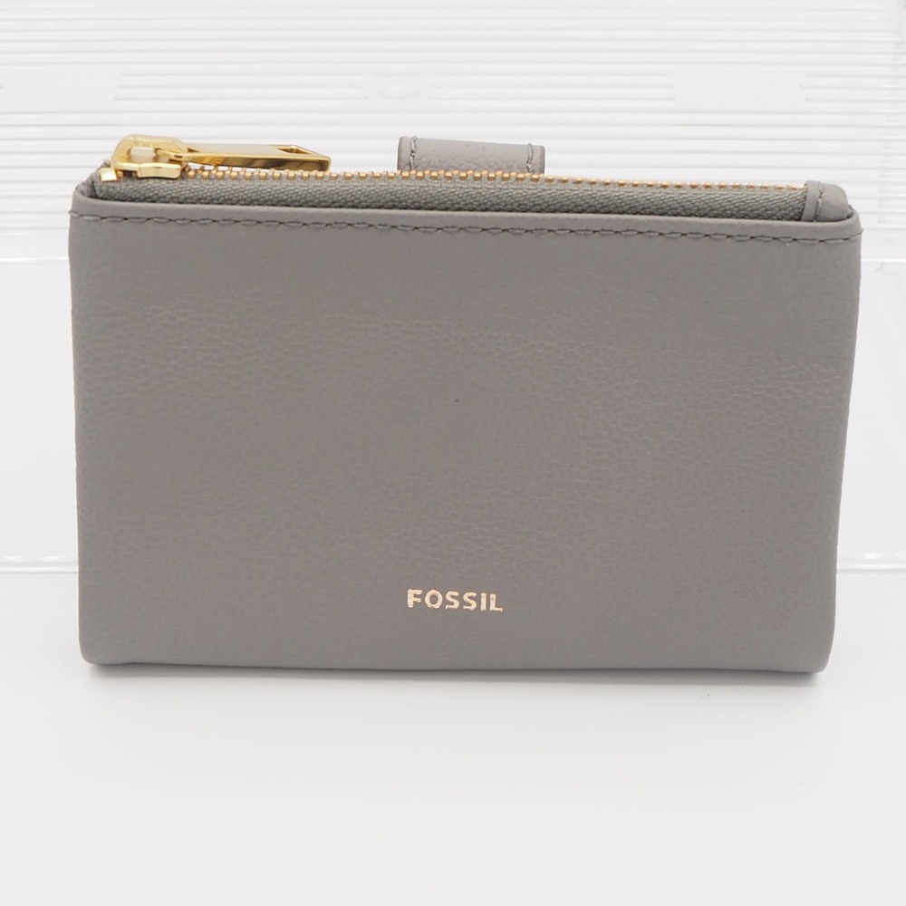 Fossil Lainie Multifunction Pebbled Leather Tri-Fold Wallet Snap Closure